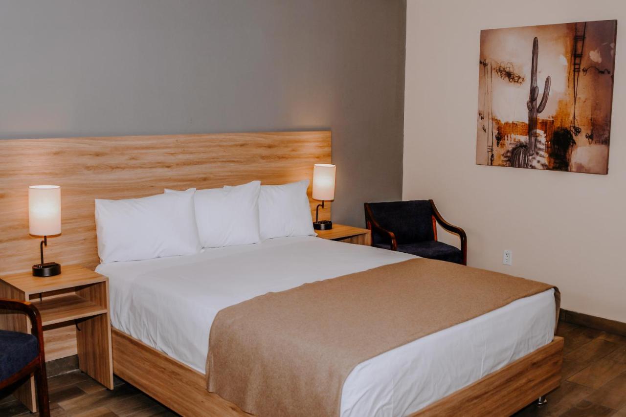 Hotel Dunas Near Consulate 시우다드 후아레스 외부 사진